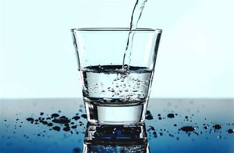 10 beneficios comprobados de beber agua potable para bajar ...