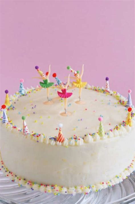 10 Birthday Cake Toppers   Tinyme Blog