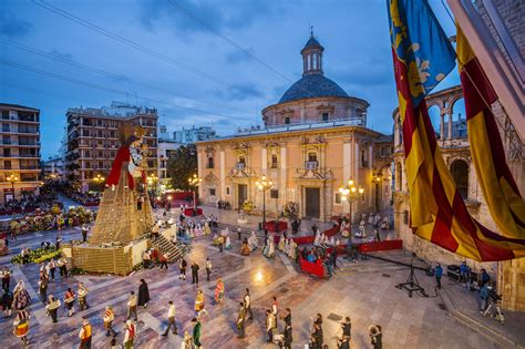 10 Costumbres y Tradiciones en España   Costumbres