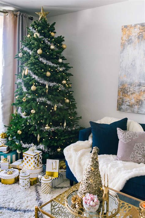 10 Easy Ways to Decorate Your House for the Holidays