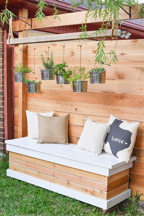 10 Inviting DIY Bench Seat Ideas For Your Backyard