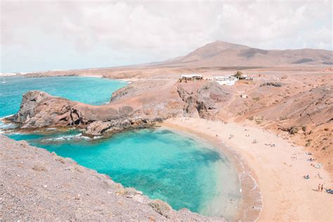 10 mejores playas de Lanzarote  Islas Canarias  | Los Traveleros