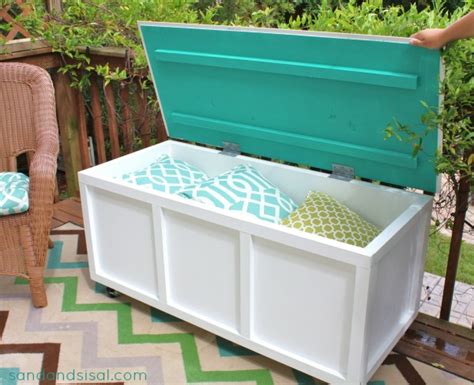 10 Smart DIY Outdoor Storage Benches   Shelterness