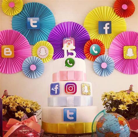 101 fiestas: Escoge tu red social y decora tu fiesta