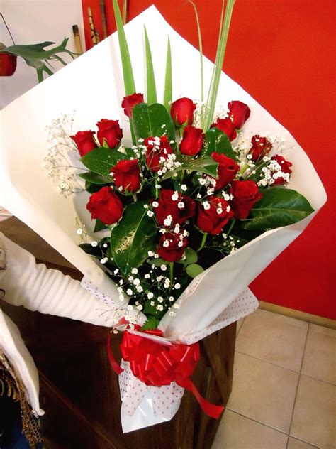12 Rosas Rojas Importadas $1800 – Floreria Rosamel