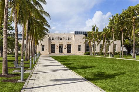 13 Best Museums in Miami for Fine Art, Antiques and Sculpture