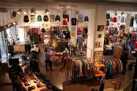 13 Best Thrift Stores of Barcelona with map Discover ...