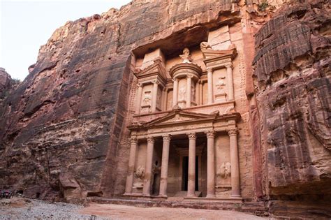 15 Best Things to Do in Petra, Jordan | Earth Trekkers