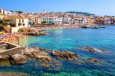 15 Bonitos pueblos costeros de España para veranear ...