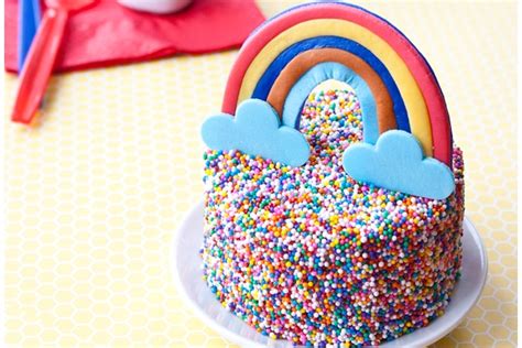 15 Simple Kids Birthday Cakes You Can Make At Home