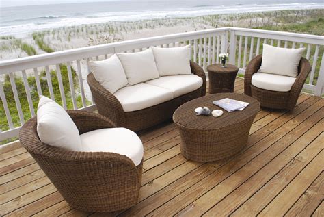 16 Relaxing Patio Conversation Set Designs for Spring ...