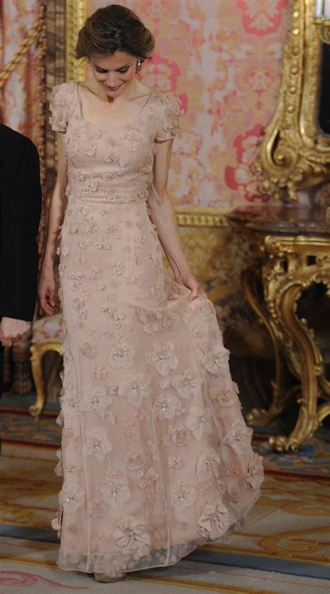 17 Best images about Letizia on Pinterest | Royal style ...