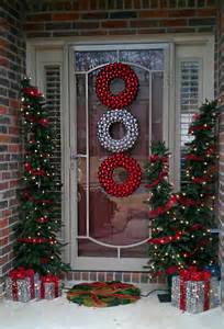 17 ideas para decorar la puerta de tu casa esta Navidad