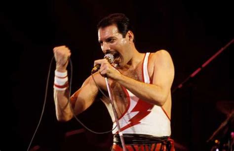 1946: Ve la primera luz Freddie Mercury, vocalista ...
