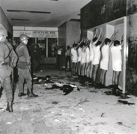 1968 dans le monde . Au Mexique, la révolte étudiante écrasée dans un ...