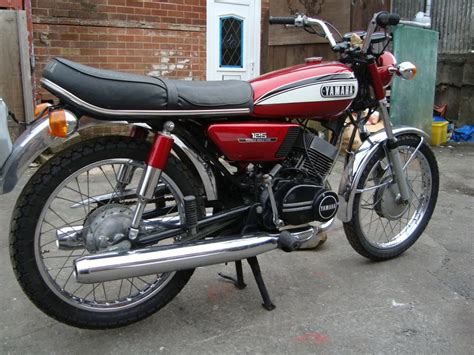1973 Yamaha RD 125 pic 4   onlymotorbikes.com