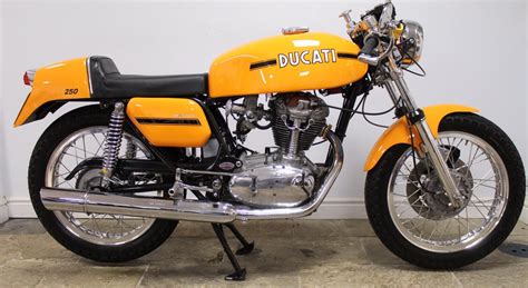 1975 Ducati 250 cc Desmo Single Cylinder Italian ...