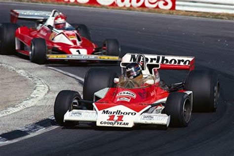 1976_Formula_1_British_Grand_Prix_James_Hunt_Marlboro_McLaren_M23 ...