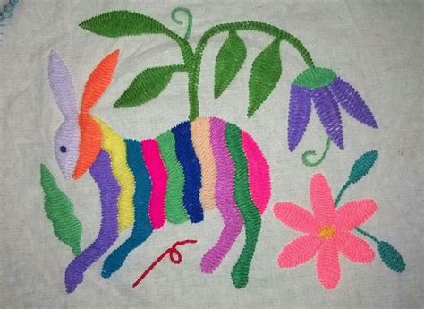 199 best bordado Tenango images on Pinterest | Mexican embroidery ...