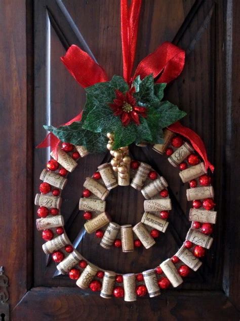 20+ Creative DIY Christmas Door Decoration Ideas   Noted List