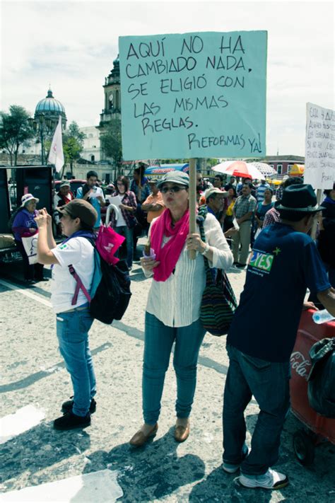 20 de Octubre, Día de la Revolución de 1,944 ½   Aquí en Guatemala