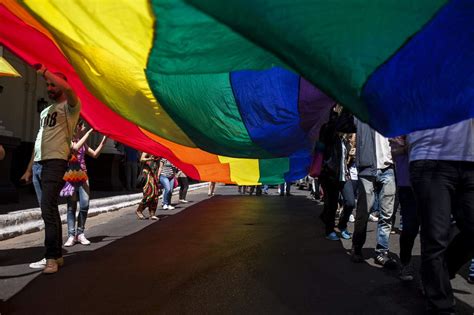 2005: El Día Mundial contra la Homofobia es celebrado por ...