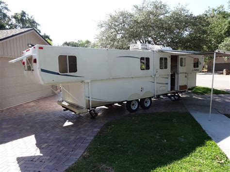 2007 Used Trailmanor 3326 KING Pop Up Camper in Florida FL