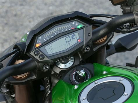 2014 Kawasaki Z1000 dash | Rider Magazine