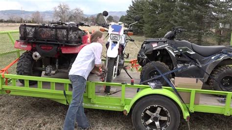 2016 Ford Platinum Explorer Towing ATV trailer using Bolt ...