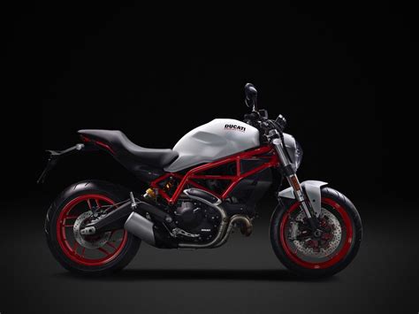 2017 Ducati Monster 797 First Look | 6 Fast Facts