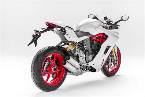 2017 Ducati SuperSport   The Sport Bike Returns   Asphalt ...