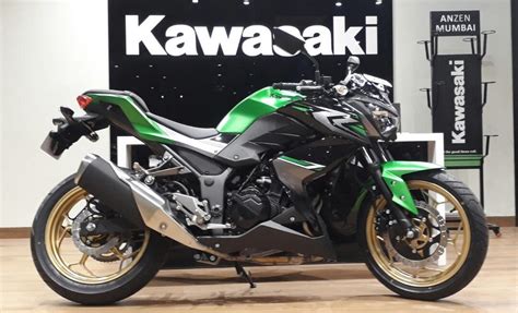 2017 Kawasaki Z250 dealership side right