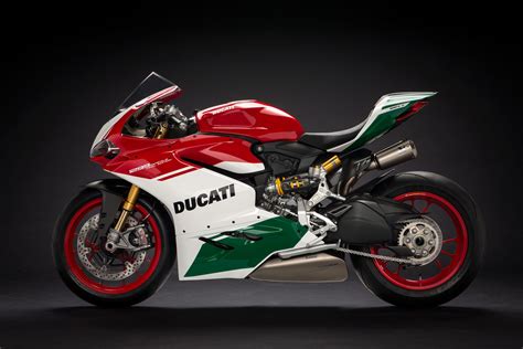 2019 Ducati 1299 Panigale R Final Edition Guide • Total ...