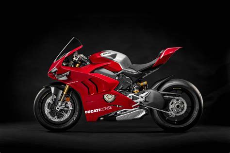 2019 Ducati Panigale V4 R Debuts at World Ducati Première ...