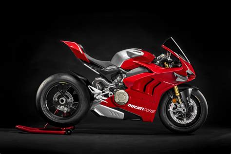 2019 Ducati Panigale V4 R First Look