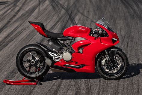 2020 Ducati Panigale V2 First Look: 11 Fast Facts Ultimate ...