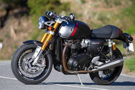2020 Triumph Thruxton RS Review  17 Fast Facts    Ultimate ...