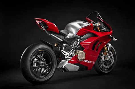 2021 Ducati Panigale V4R Guide • Total Motorcycle