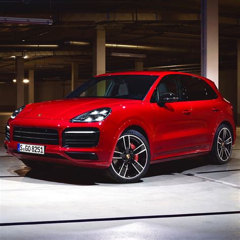 2021 Porsche Cayenne GTS and Cayenne GTS Coupe Revealed ...