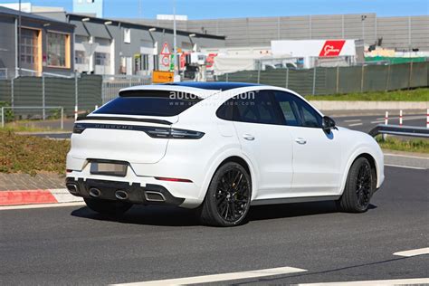 2022 Porsche Cayenne GTS Coupe Plays the Fake Exhaust Game ...