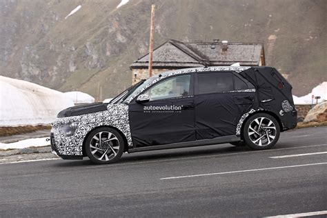 2023 Kia Niro Reveals HabaNiro Concept Styling in Latest Spy Photos ...