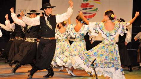 22 de agosto: Día del Folklore Argentino.