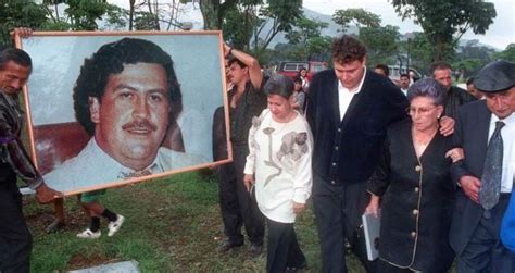23 Fascinating Candid Photos From Pablo Escobar s Family Album