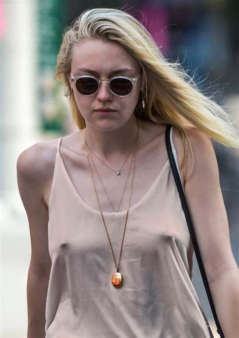 25 best Dakota and Elle Fanning images on Pinterest