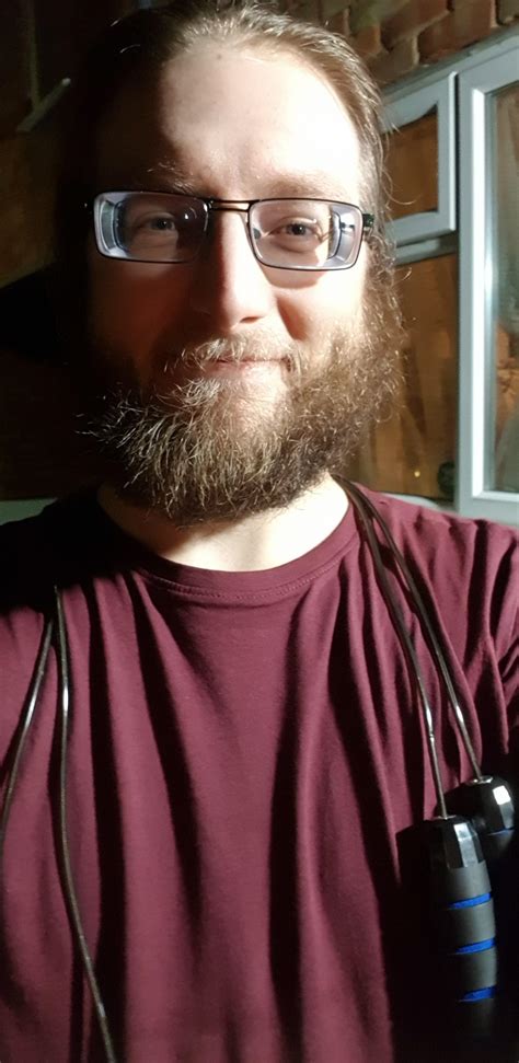 [29mUK] Completed the 4th day of 100 skips a day challenge! : r/beards