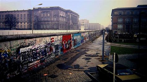 30 años de la caída del Muro de Berlín:  Era una gran ...