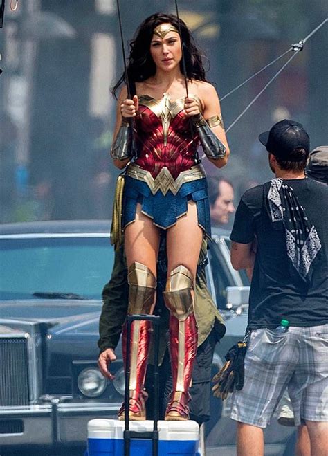 30 Fantastic Wonder Woman 1984 Behind The Scenes Photos ...