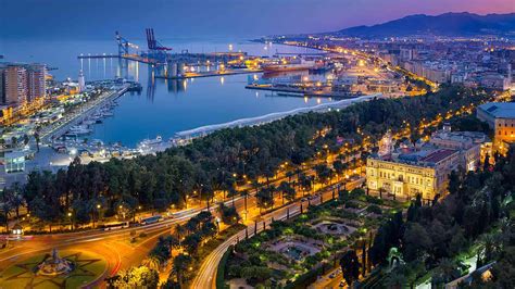 30 Razones por la que debes visitar Málaga | AlbaCars.com