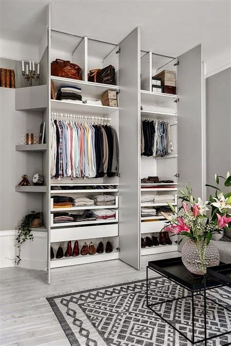 32 Cool And Smart Ideas To Organize Your Closet   DigsDigs
