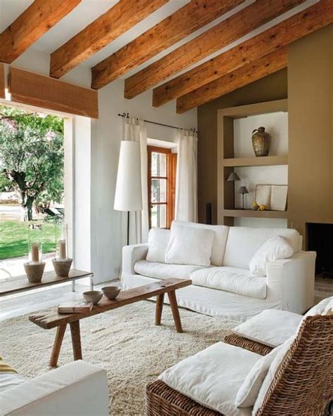 36 Cozy Living Room Designs With Exposed Wooden Beams ...